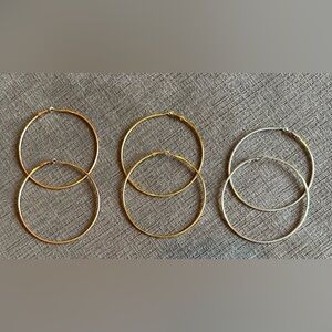 EARRING BUNDLE OF THREE LARGE HOOPS